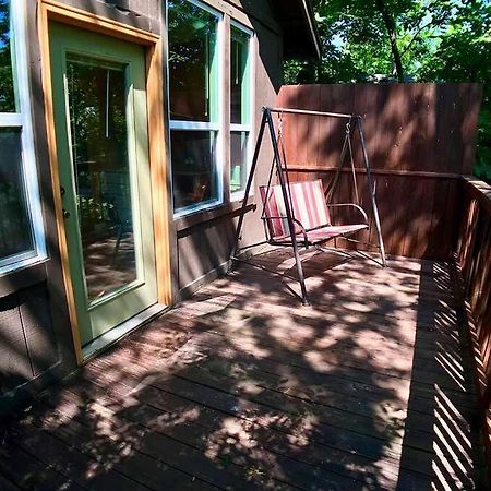 Chateau Treehouse #11 @ Oak Crest Cottages And Treehouses 尤里卡斯普林斯 外观 照片